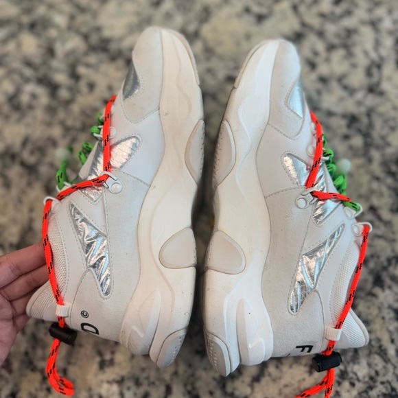 F_WD Women's Vegan Leather Toggle Sneakers - Picture 6 of 9